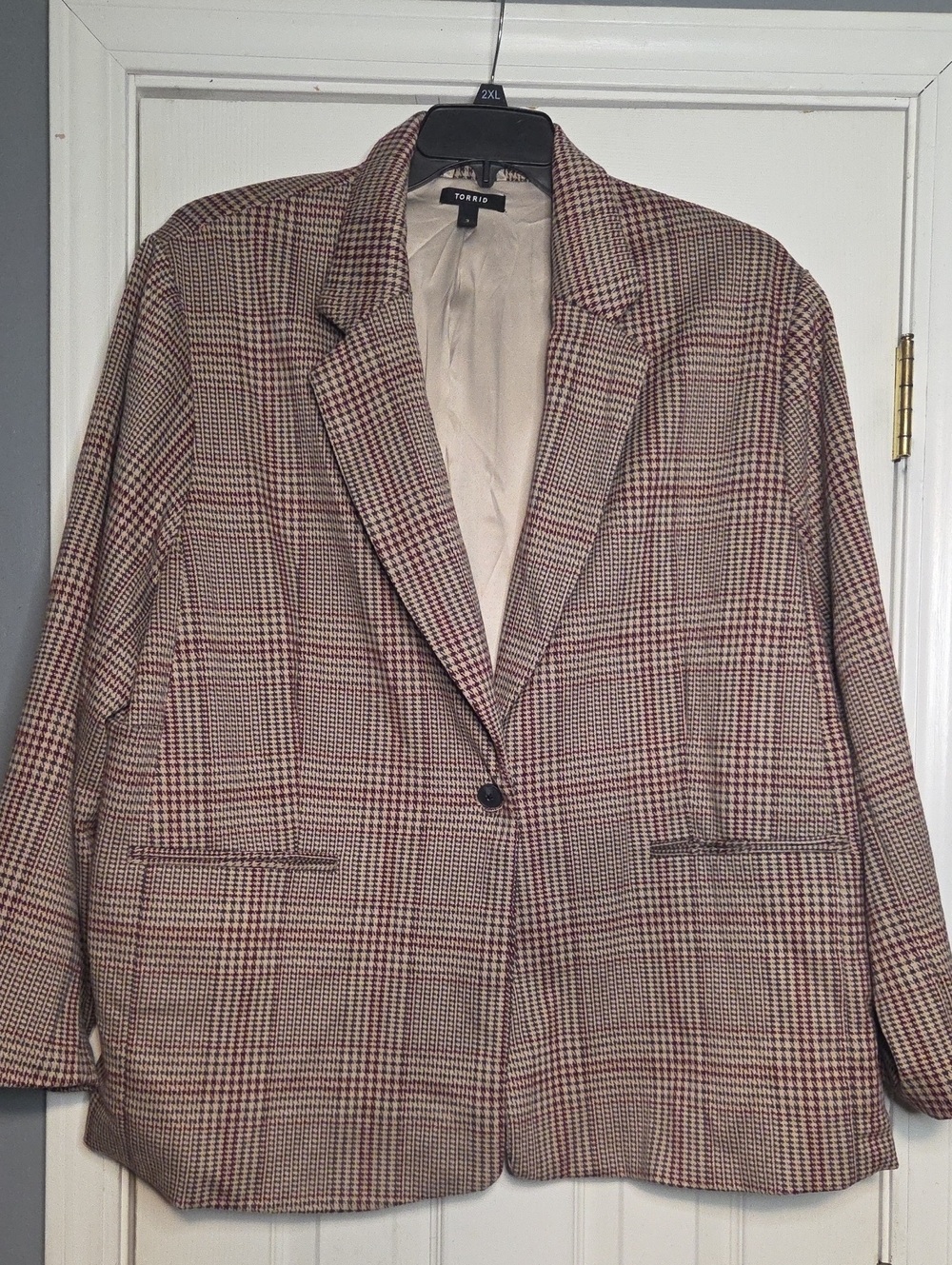 torrid Size 3 Plaid Blazer in Beige and Burgundy Check